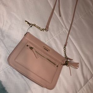 “Guess” pink cross body purse!